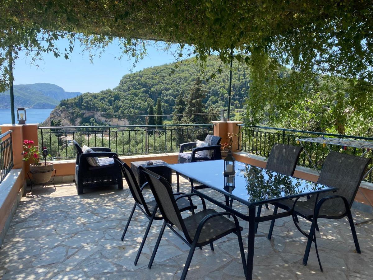 Thalassa Apartment