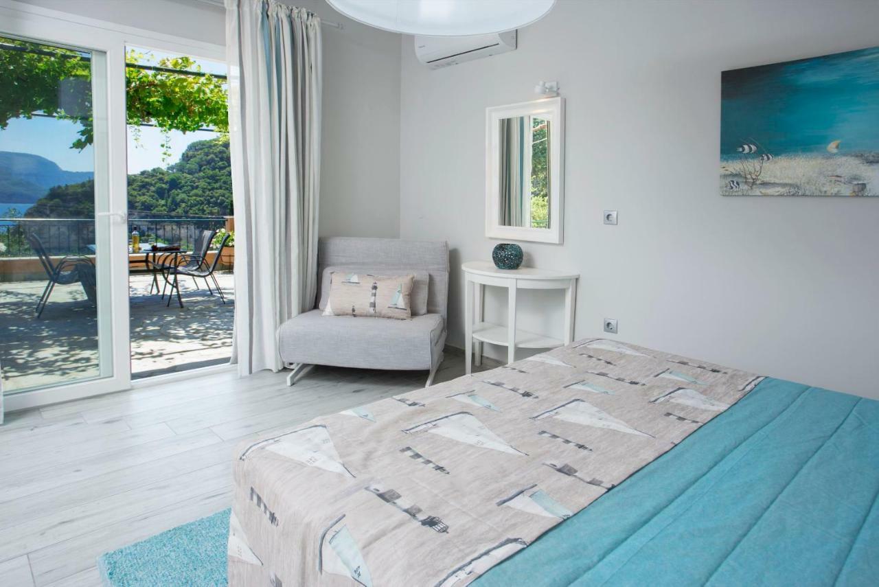 Thalassa Apartment