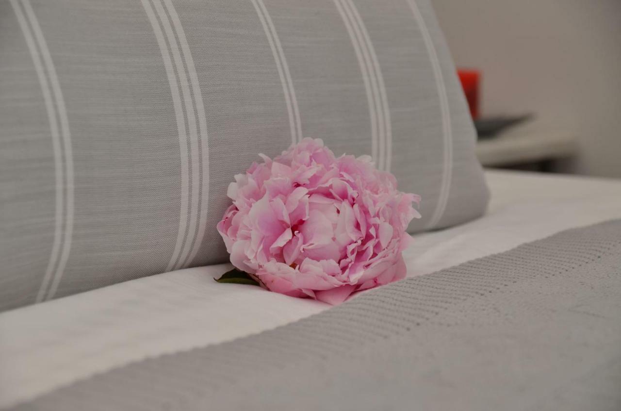 Thalassa Apartment